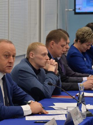 12 января в ЛДС "Кристалл" прошло заседание Совета при Губернаторе Саратовской области по развитию физической культуры и спорта