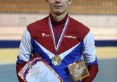 Данила Семериков завоевал три медали на Чемпионате России по конькобежному спорту