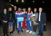 в Саратов из Сараево с чемпионата мира по кикбоксингу вернулись Анна Ажгирей и Вреж Петросян