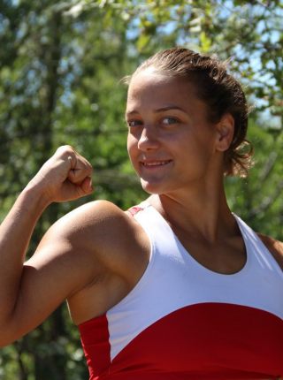 Ранделина Галина готовится к Чемпионату России по легкой атлетике спорта ЛИН. 