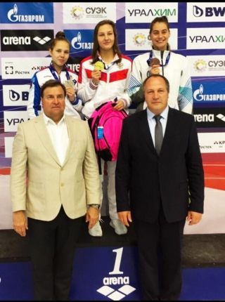 Никифорова Ангелина - завоевала серебряную медаль на финале кубка России по плаванию. 