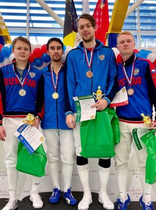 Константин Лоханов завоевал бронзовую медаль в командных соревнованиях 